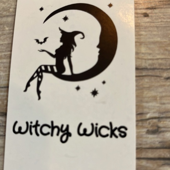 Meet your Posher, Witchy - Picture 1 of 17